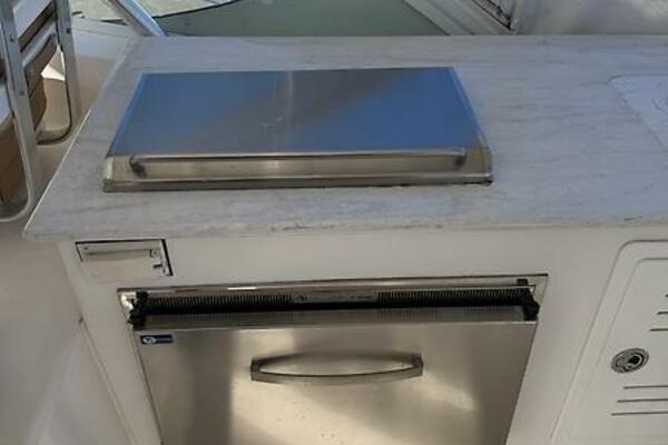 SawBones 37ft Luhrs Yacht For Sale