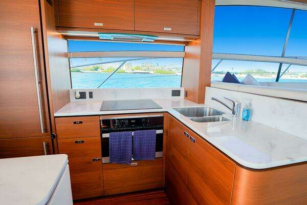 Princess F62 Yacht For Sale
