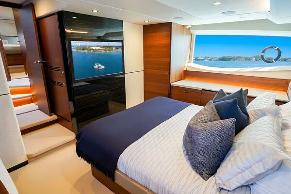 Making Time 62ft Princess Yacht For Sale