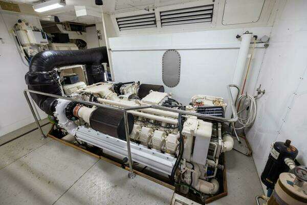 Ferretti Yachts 94 Raised Pilothouse Yacht For Sale