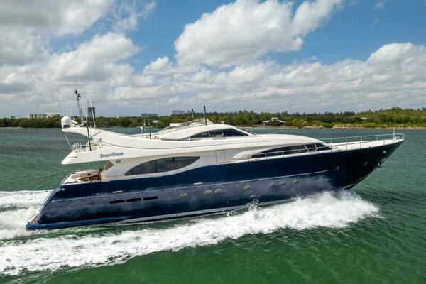 DREAMCHASER 94ft Ferretti Yachts Yacht For Sale