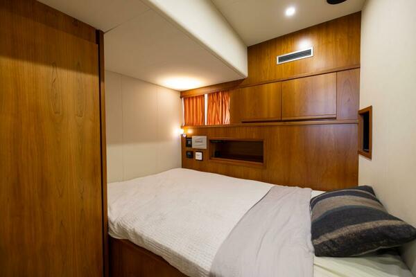 DREAMCHASER 94ft Ferretti Yachts Yacht For Sale