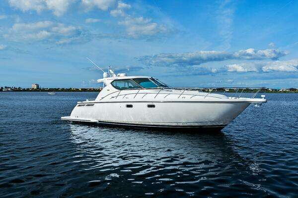 Tiara Yachts 4300 Sovran Yacht For Sale