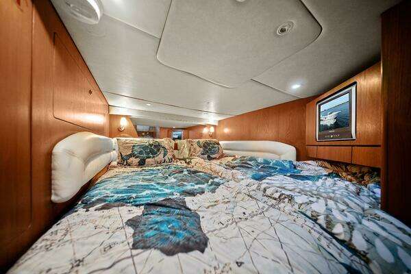 Tiara Yachts 4300 Sovran Yacht For Sale