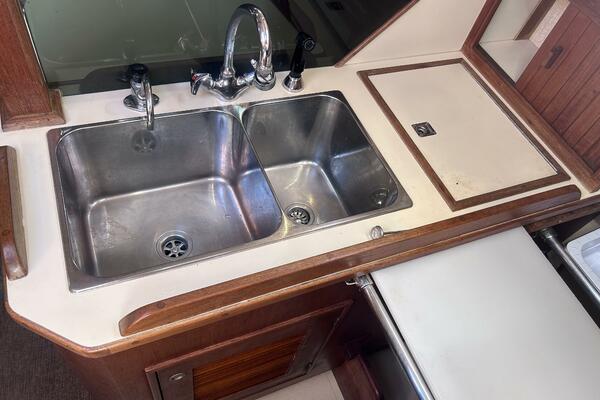 Offline 32ft Island Packet Yacht For Sale