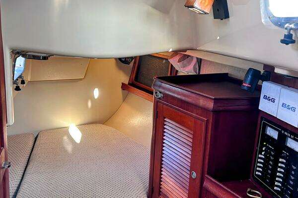 Island Packet 320 Yacht For Sale