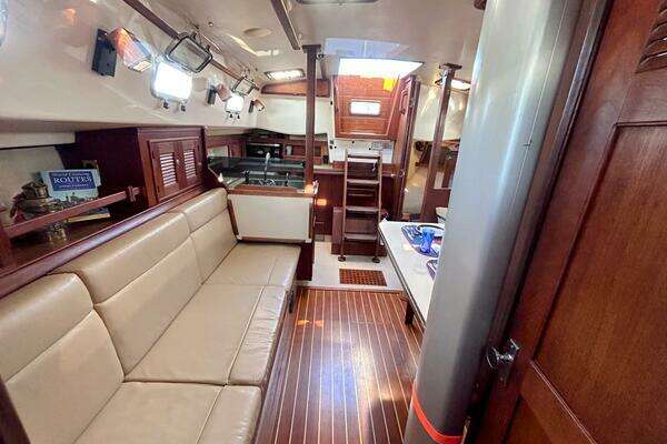 Island Packet 320 Yacht For Sale