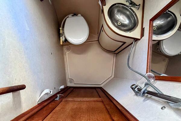 Offline 32ft Island Packet Yacht For Sale