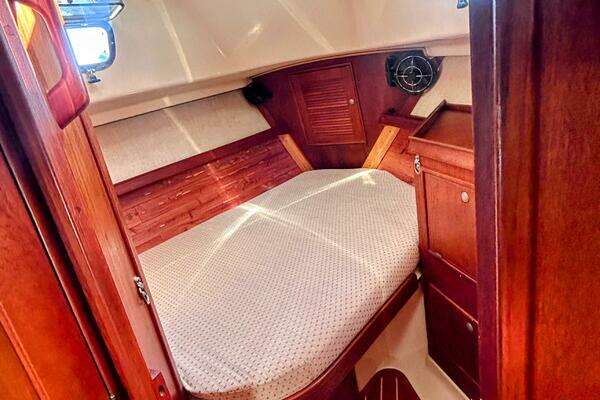 Island Packet 320 Yacht For Sale