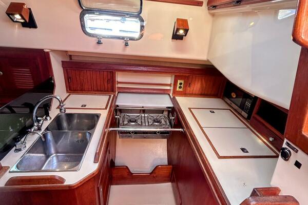 Offline 32ft Island Packet Yacht For Sale