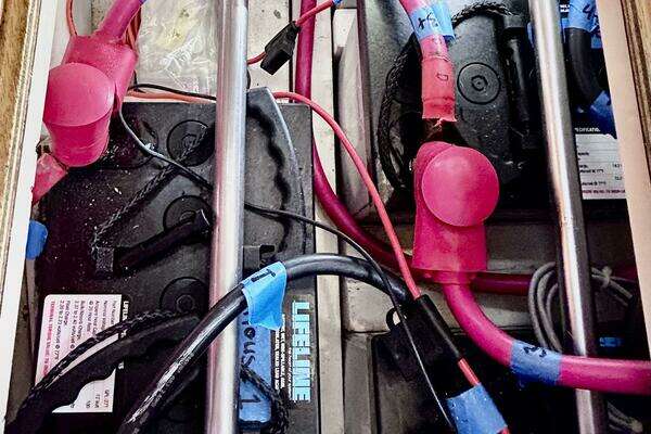 Island Packet 320 Yacht For Sale