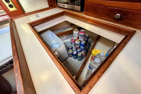 Offline 32ft Island Packet Yacht For Sale