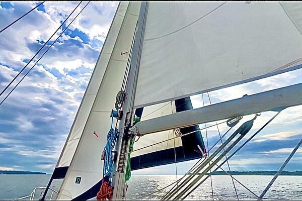 Offline 32ft Island Packet Yacht For Sale