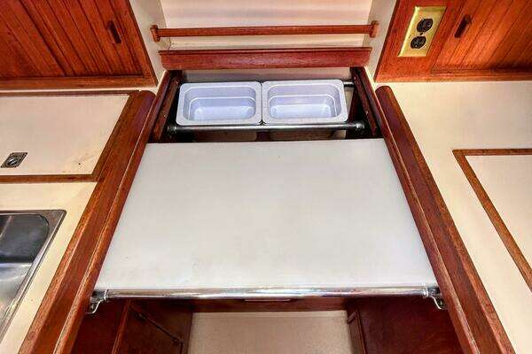 Island Packet 320 Yacht For Sale