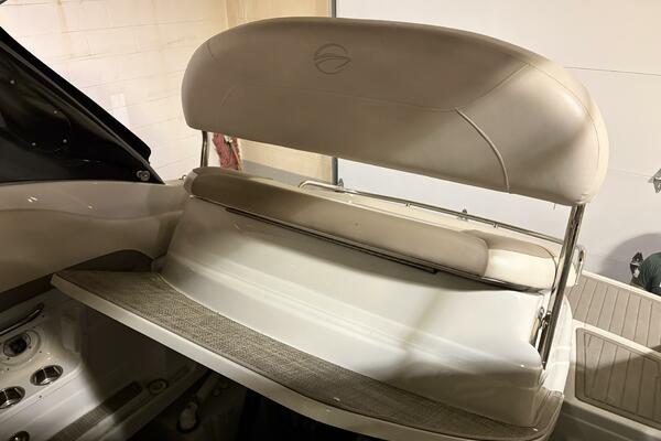 26ft Crownline Yacht For Sale