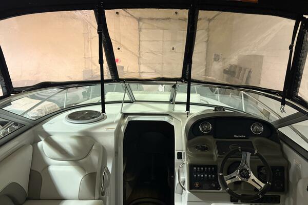 26ft Crownline Yacht For Sale