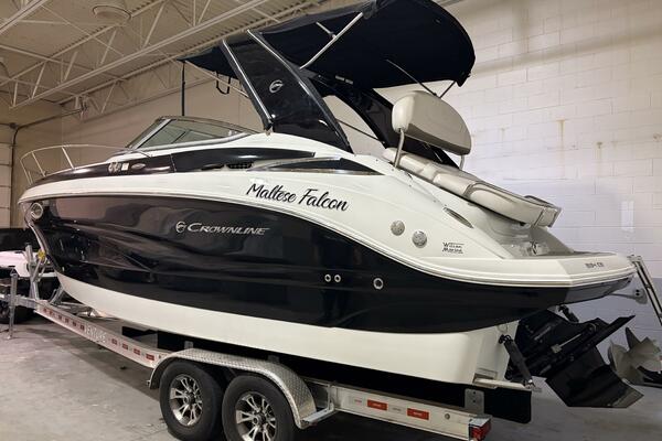 26ft Crownline Yacht For Sale