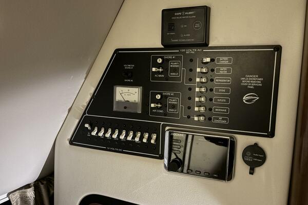 26ft Crownline Yacht For Sale