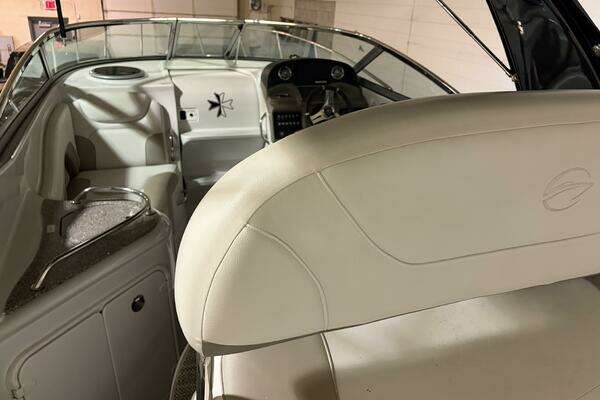 Photo of the 2019 Crownline 264 CR