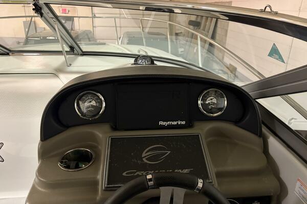 26ft Crownline Yacht For Sale