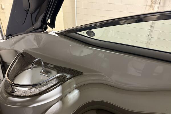 26ft Crownline Yacht For Sale