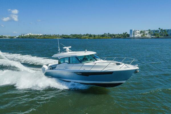 NEXT LEVEL 43ft Tiara Yachts Yacht For Sale