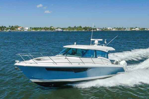 NEXT LEVEL 43ft Tiara Yachts Yacht For Sale