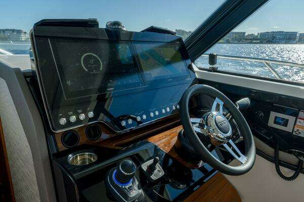 Tiara Yachts 43 LE Yacht For Sale