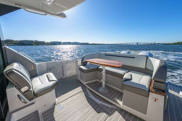 Tiara Yachts 43 LE Yacht For Sale