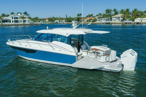 Tiara Yachts 43 LE Yacht For Sale