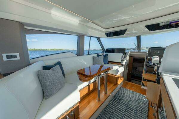 Tiara Yachts 43 LE Yacht For Sale