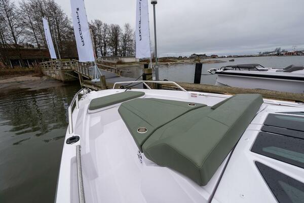 460k    660k 38ft Axopar Yacht For Sale