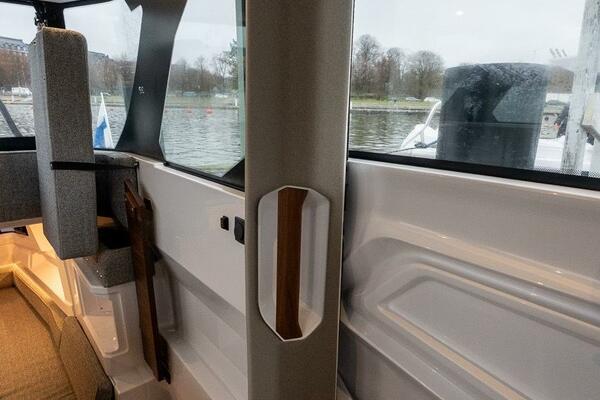 460k    660k 38ft Axopar Yacht For Sale