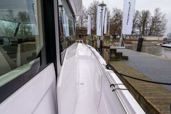 460k    660k 38ft Axopar Yacht For Sale