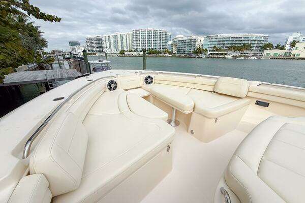 Grady-White Canyon 456 Yacht For Sale