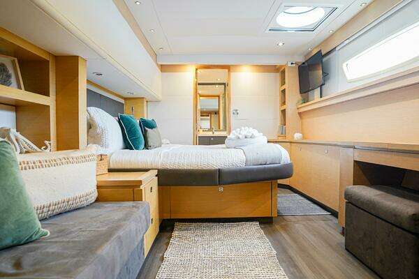 2017 Fountaine Pajot 67