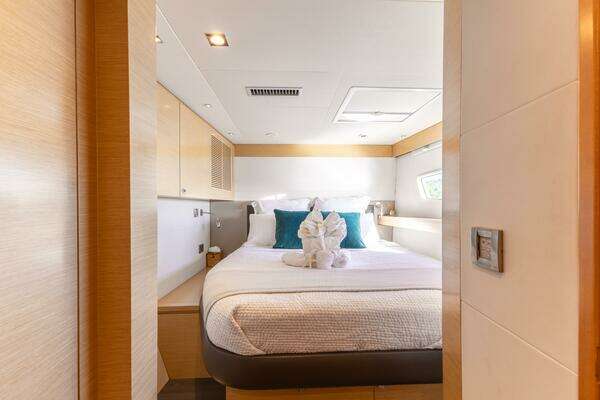 2017 Fountaine Pajot 67