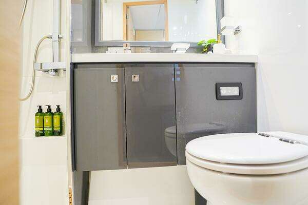 2017 Fountaine Pajot 67