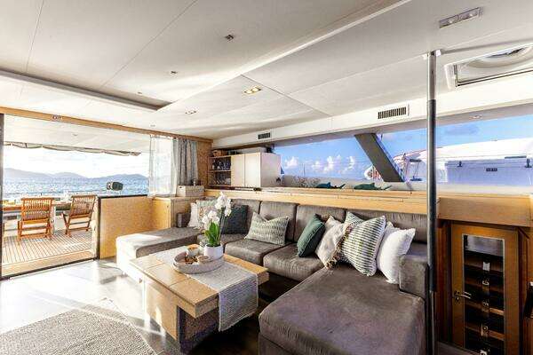 2017 Fountaine Pajot 67