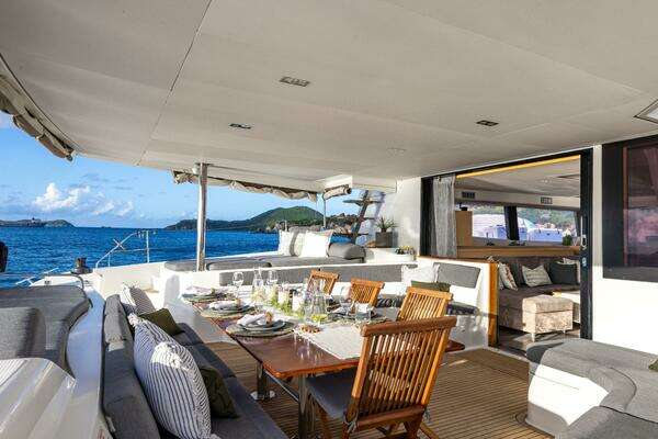 Fountaine Pajot Victoria 67 Yacht For Sale