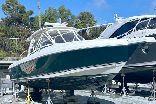 Summit 37ft Intrepid Yacht For Sale