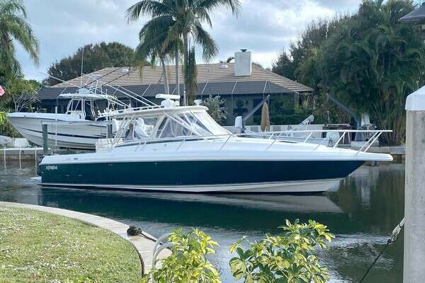 37-ft-Intrepid-2004-377 Walkaround-Summit Hobe Sound Florida United States  yacht for sale
