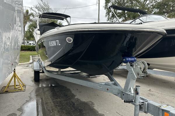 17ft Bayliner Yacht For Sale