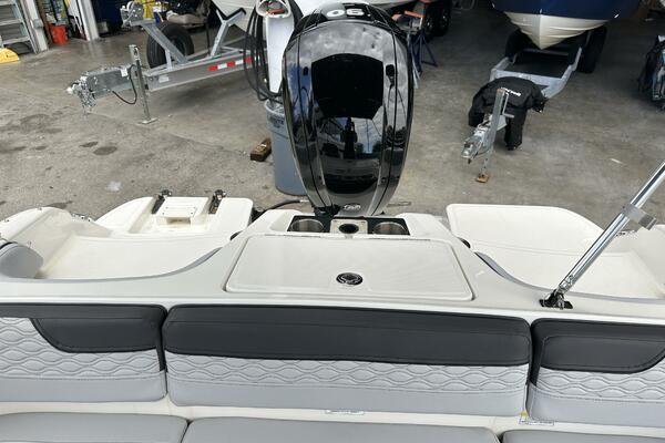 17ft Bayliner Yacht For Sale