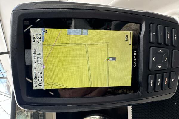 17ft Bayliner Yacht For Sale