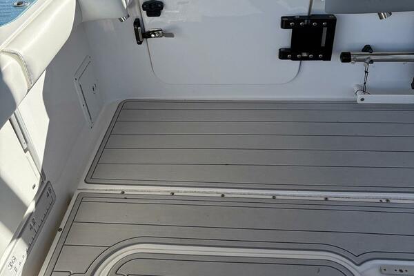 In Absentia 35ft Everglades Yacht For Sale