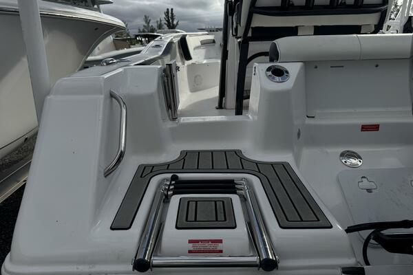 220 CC Adventure 22ft Tidewater Yacht For Sale