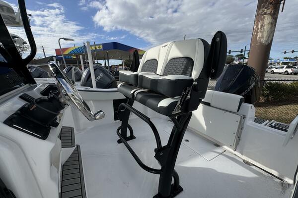 220 CC Adventure 22ft Tidewater Yacht For Sale