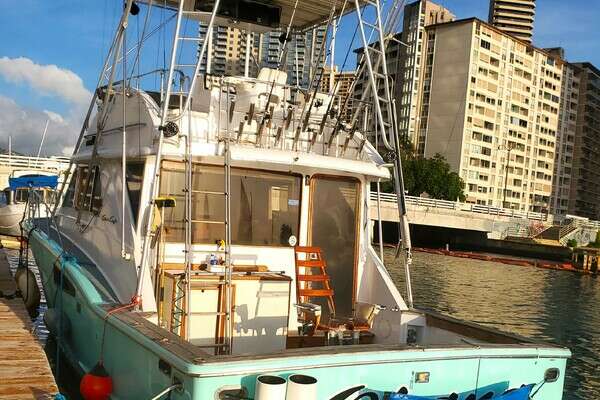 Photo of the 1986 Chris-Craft 422 COMMANDER "OHANA"