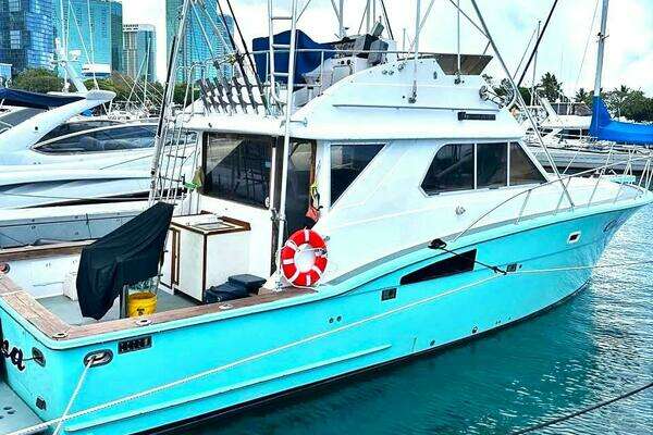 Photo of the 1986 Chris-Craft 422 COMMANDER "OHANA"